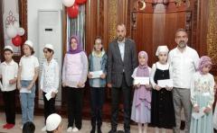 Berat Camii Kur’an Kursu Öğrencileri Ödüllerine Kavuştu