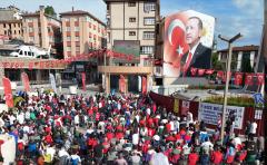 Rize’de ''Milli Maç mı, YKS mi?'' İkilemi: Dev Ekran Gürültüsü Öğrencileri Yakabilir!